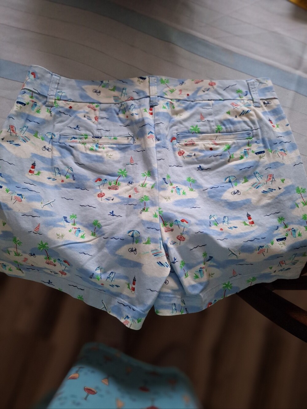 Women’s Light Blue Beach Print Shorts By Crown And IVY Never Worn - Picture 3 of 4